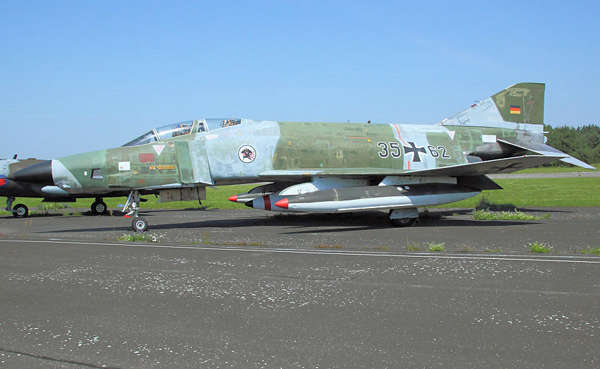RF-4E_Phantom_Seite.jpg
