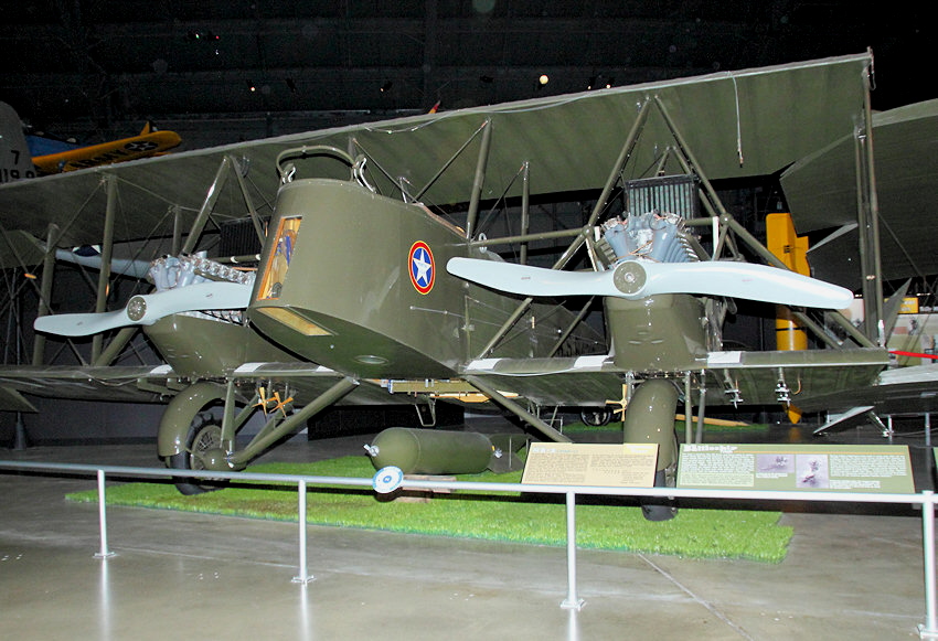 Martin MB-2: el bombardero fue adquirido por las fuerzas armadas de EE. UU. A partir de 1920 en grandes cantidades
